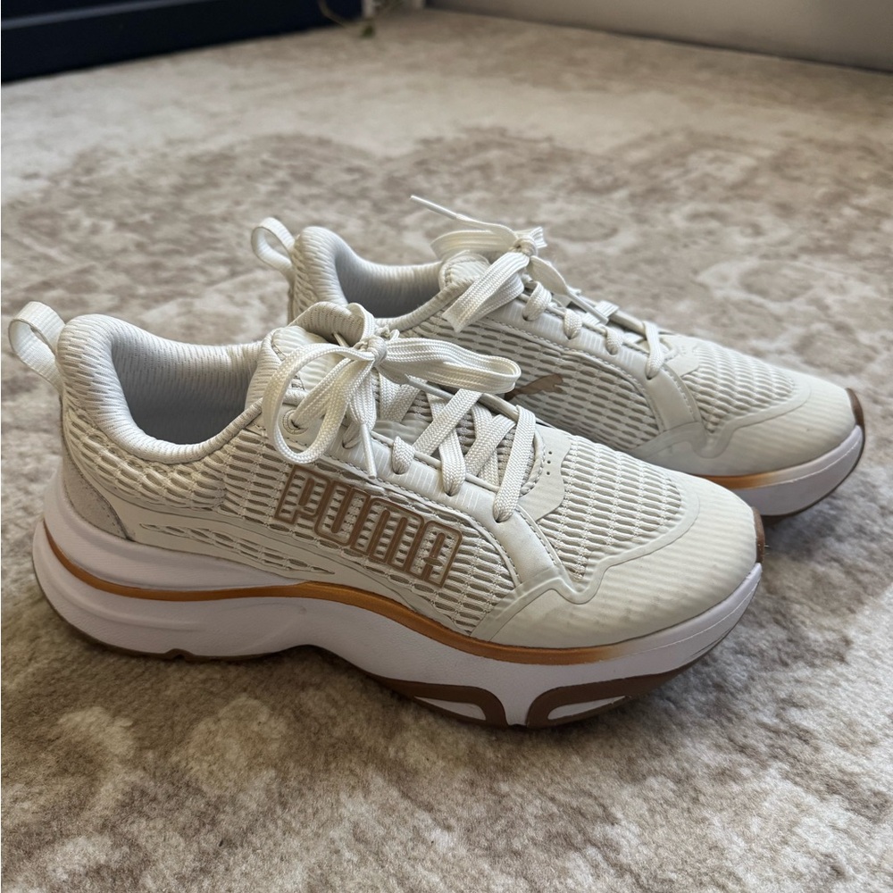 Puma Soft Ride Women’s Running Sneaker 7.5 EUC